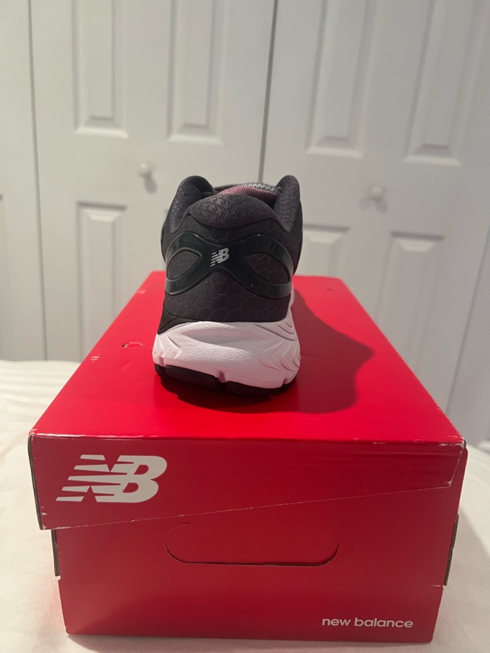 NWT New Balance Women’s 840 V4 Running Shoes - Picture 4 of 7